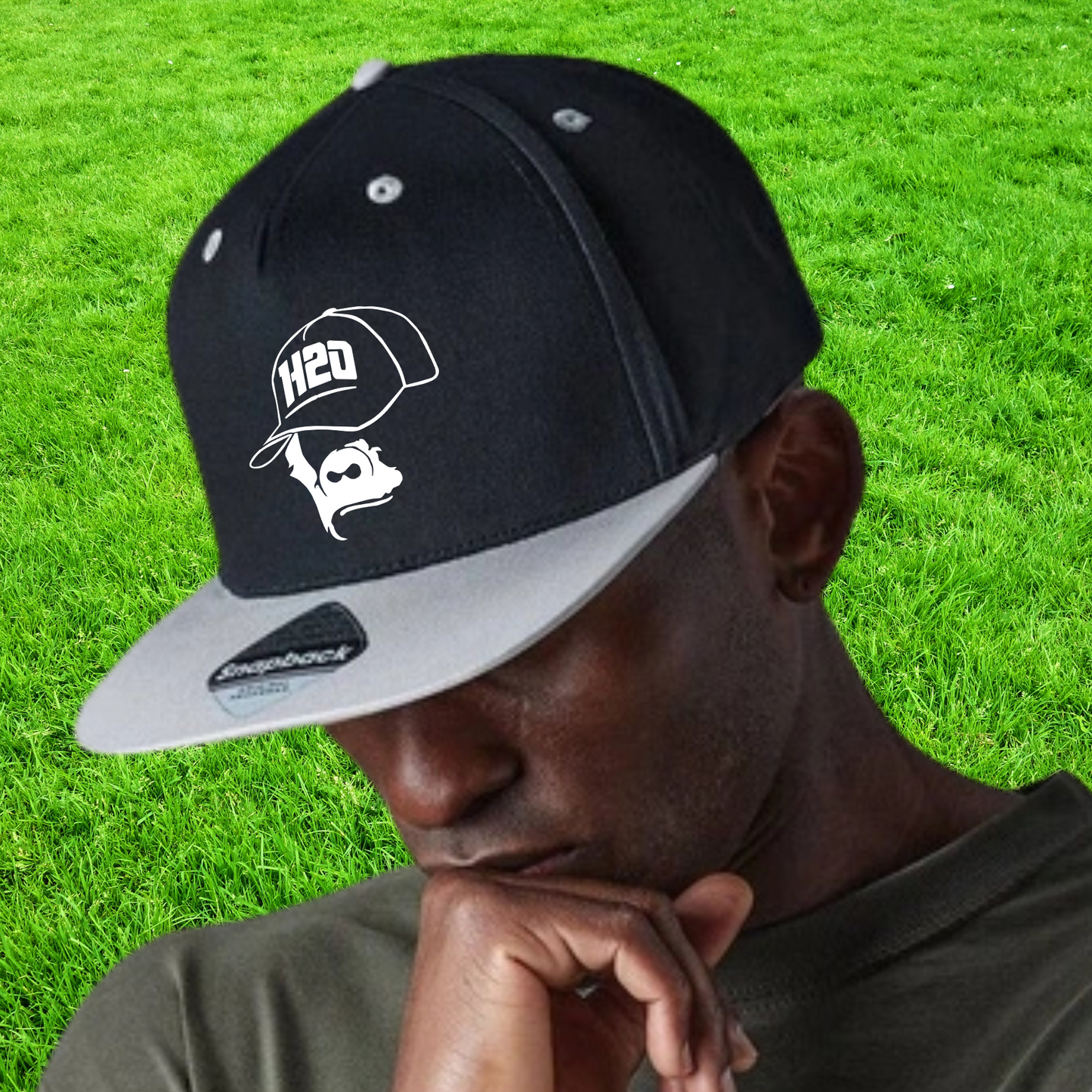 Casquette "snapback" visière plate  bicolor - Visuel 1 en broderie